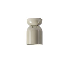 Lennon Ø13 Beige plafond Fra CO Bankeryd - Lennon er en stilig og kompakt taklampe i metall med en myk, beige farge som gir et harmonisk uttrykk.