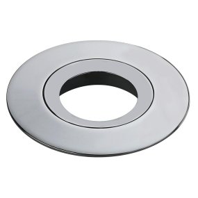 D-007 Dekorring Krom Fra Designlight - Du kan enkelt skru av og bytte ut fronten p&aring; den vinklede downlighten i D-007-serien.