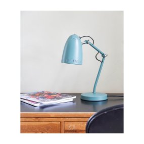 Dynamo 40cm Grønn skrivebordslampe Fra Superliving - Dynamo er designet for å passe både hjemme og på kontoret, og kombinerer holdbarhet med en retro-inspirert touch.