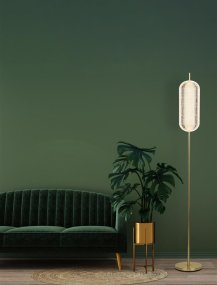 Capsule Messing gulvlampe Fra Searchlight - Capsule er en elegant og moderne gulvlampe med detaljer i satengmessing og en skjerm i akrylglass som sprer et mykt og behagelig lys.