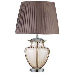 Elina 70cm Brun bordlampe Fra Searchlight - Lampen har en base av metall satin sølv og en glasskuppel i ravfarget glass som skaper en myk og sofistikert form.