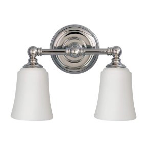 Huguenot Lake 33cm Polert krom baderomslampe Fra Elstead Lighting - De elegante sirkulære detaljene og håndslipte festene gir en følelse av tradisjonelt håndverk, mens opalglasset skaper et mykt og innbydende lys.