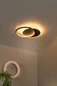 Axelle Ø30 Svart plafond Fra Lucide - Det enkle designet gjør at lampen passer inn i alle typer interiør, samtidig som den sprer et jevnt og behagelig lys.