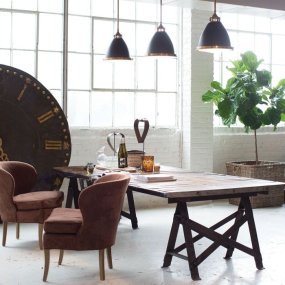 Amelia Ø32 Bronse/messing Fra Elstead Lighting - Kupolen har en etsad prismatisk bottenlins, och denna helmetalliska versionen i brons och m&auml;ssingdetaljer har en autentisk vintagelook.