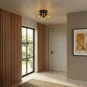 Kiera 3 Svart/ravfarget spotlight Fra Cottex - Kombinasjonen av svart metall og ravfarget glass gir Kiera et varmt og elegant uttrykk som passer inn i flere forskjellige rom.