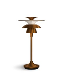 Picasso 35cm Messing bordlampe Fra Belid - For at bordlampen skal kunne passe inn i boliginnredningen i flere &aring;r, har Belid valgt &aring; holde designet enkelt og elegant.