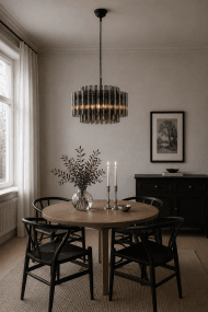 Lancaster Ø54 Røykfarget Taklampe Fra Lampan - Lancaster er en elegant taklampe som kombinerer moderne materialer med en eksklusiv karakter.