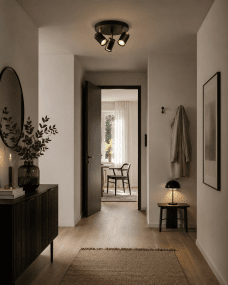 Lynx 3 Svart spotlight Fra Nordic Lighting - Lynx er en elegant spotlight med industridesign i svart metall med messingdetaljer.