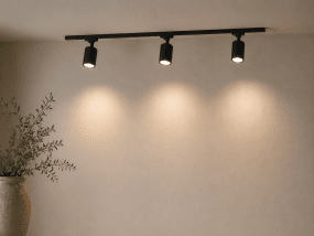 Forma 3-set Svart Fra Nordic Lighting - Pakken inneholder:1 m skinne, 1 stk.