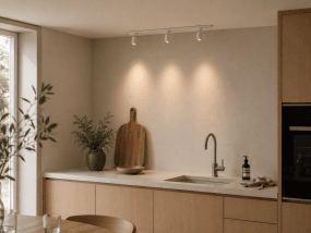 Forma 3-set Hvit Fra Nordic Lighting - Pakken inneholder:1 m skinne, 1 stk.