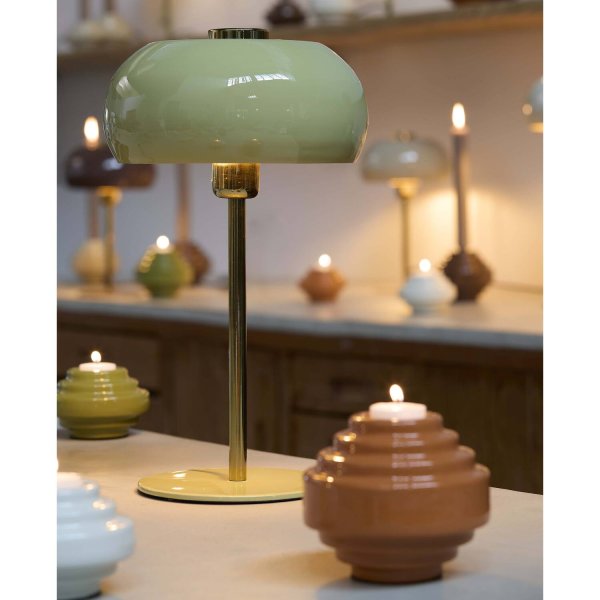 Surin 40cm Lysegrønn bordlampe Fra Light & Living - 