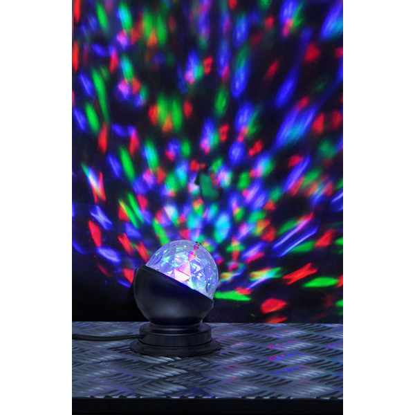 Disco Svart barnelampe Fra Star Trading - Lampen roterer og produserer lyseffekter i RGB-farge.