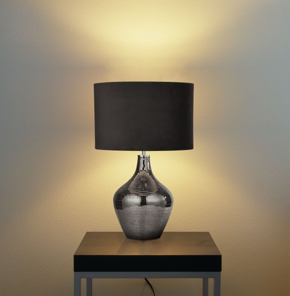 Disco 54cm Brun bordlampe Fra Searchlight - Lampen skaper en varm og innbydende atmosf&aelig;re samtidig som den er en dekorativ detalj som trekker blikket.