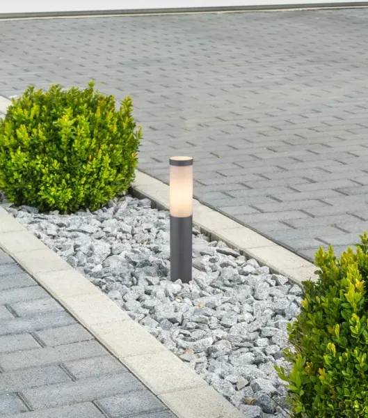 Boston 45cm Antrasitt pullerter Fra Globo Lighting - Tillverkad i rostfritt st&aring;l med en opalvit plastsk&auml;rm ger den ett mjukt och behagligt ljus.