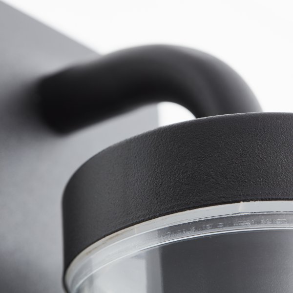 Aosta Matt svart utendørslampe Fra Brilliant - 