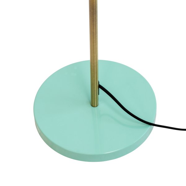 Ocean Flerfarget gulvlampe Fra Dyberg Larsen - Havgulvlampe i fargene Curry/Brass/Turquoise har en metallkonstruksjon, kan vinkles opp og ned, og leveres med fotbryter på sokkelen.