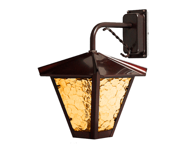 Gustav ned Oksidert kobber utendørslampe Fra Westal - Velg mellom en opp- eller nedover-lanterne i lakkert og rustfri finish, eller i praktfullt oksidert kobber.