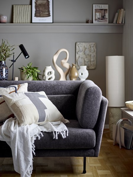 Payah Beige gulvlampe Fra Bloomingville - Payah gulvlampe fra Bloomingville er et perfekt valg for de som &oslash;nsker &aring; kombinere stil og atmosf&aelig;re i hjemmet sitt.