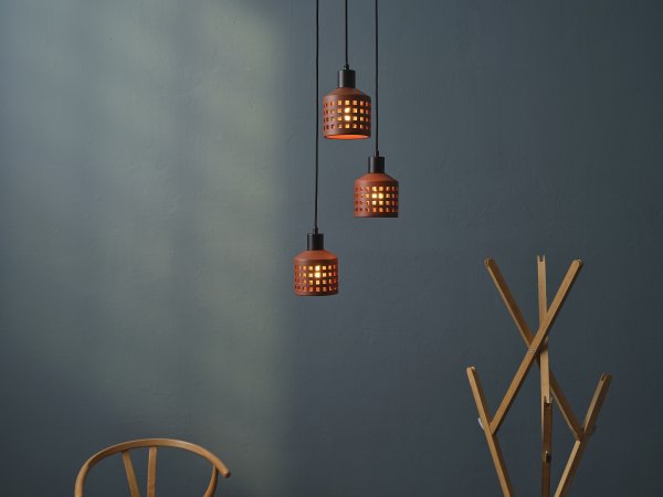 Clay Windows Ø32 Brun Taklampe Fra Ledvance - Clay Windows har en rustik design med sina sk&auml;rmar gjord av lera i en r&ouml;dbrun f&auml;rg.