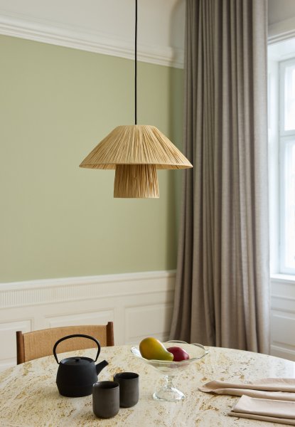 Bamboo Paper Hut Ø40 Natur Taklampe Fra Osram - Den naturliga formgivningen och det naturliga materialet g&ouml;r att den passar in i n&auml;stan alla hem och stilar.