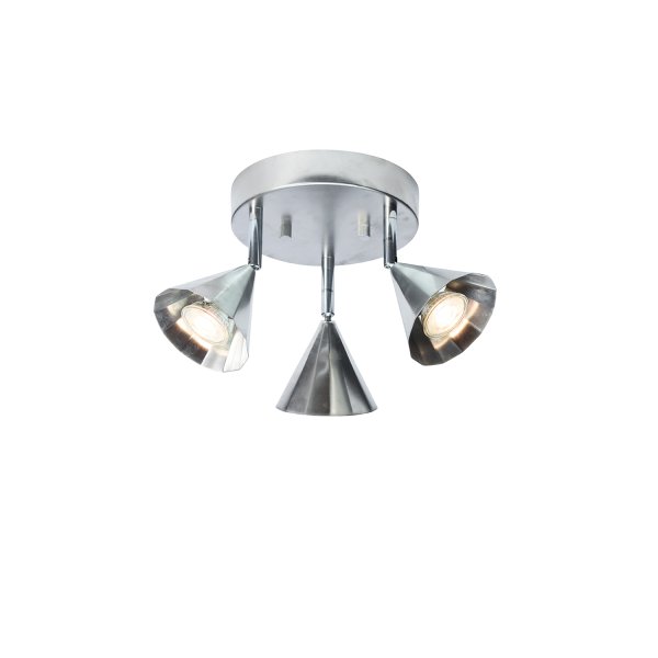 Rain 3 Sølv spotlight Fra CO Bankeryd - Taklampen sprer et jevnt lys som skaper en hyggelig atmosf&aelig;re, og den stilige formen gj&oslash;r den til en diskret men elegant detalj i alle typer interi&oslash;r.
