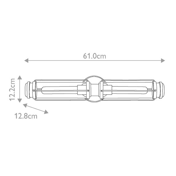 Masthead 60cm Krom baderomslampe Fra Elstead Lighting - Laget av stål og glass har den en sofistikert polert kromfinish kombinert med sorte detaljer som gir et luksuriøst og tidløst uttrykk.