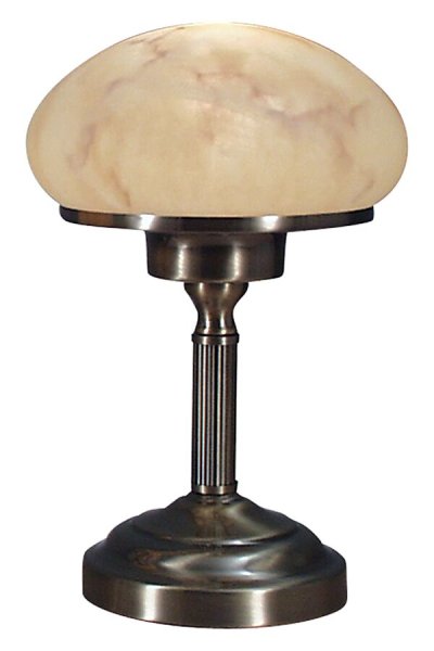 August 28cm Antikk messing bordlampe Fra Aneta Lighting - Med sitt klassiske design i antikk metall og en vakker alabastlignende nyanse sprer den et varmt og behagelig lys som skaper en innbydende atmosfære i ethvert rom.