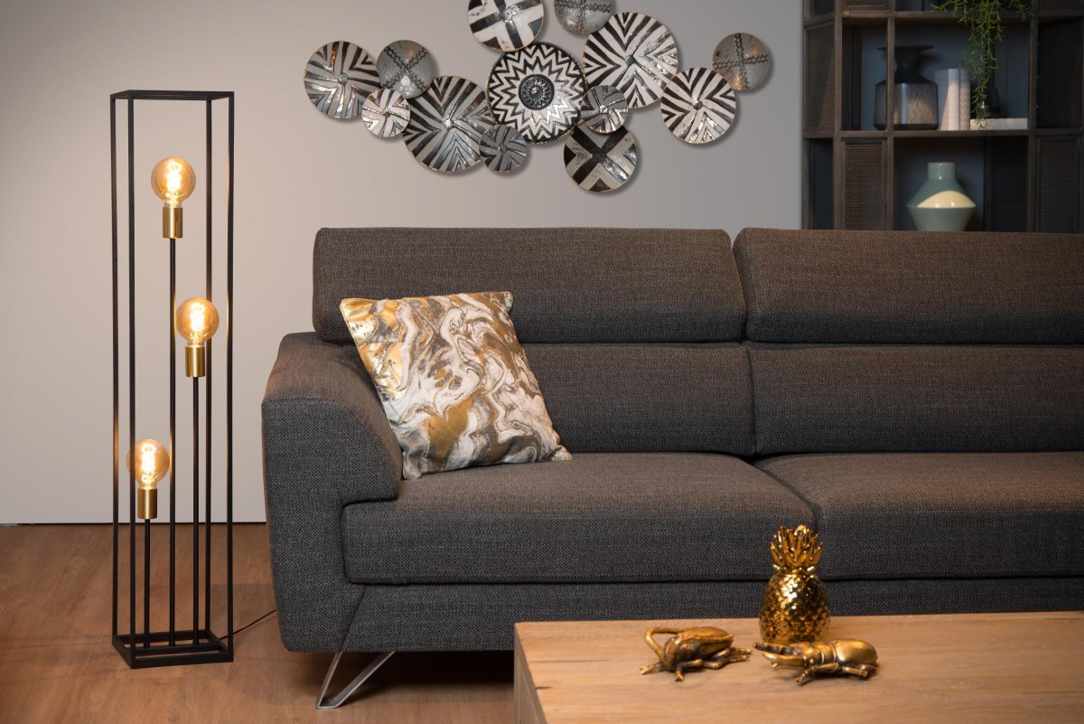 Ruben Svart gulvlampe Fra Lucide - En gulvlampe kan virkelig gjøre inntrykk, og det er akkurat det Ruben gjør med sitt enkle, moderne design.
