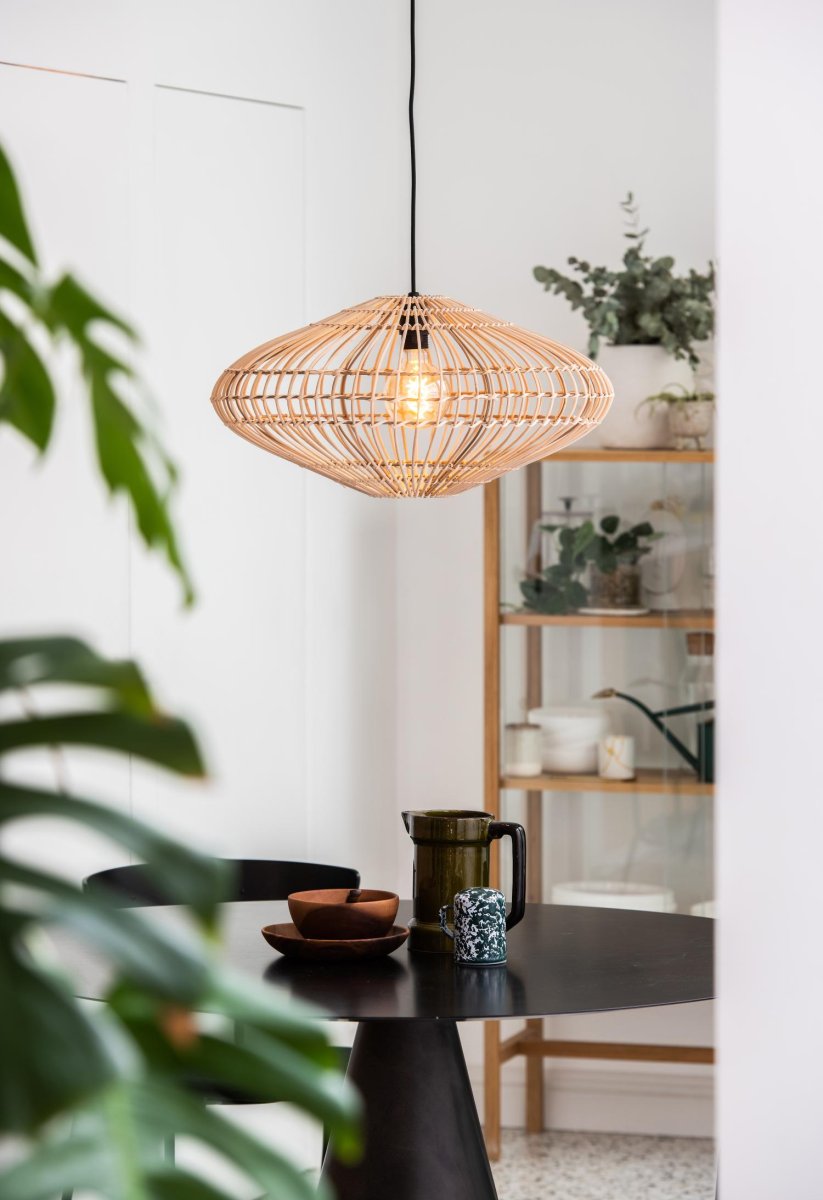 Magali Ø56 Natur Taklampe Fra Lucide - Det er den perfekte kronen for stuen eller spisestuen for &aring; skape atmosf&aelig;ren du er ute etter.