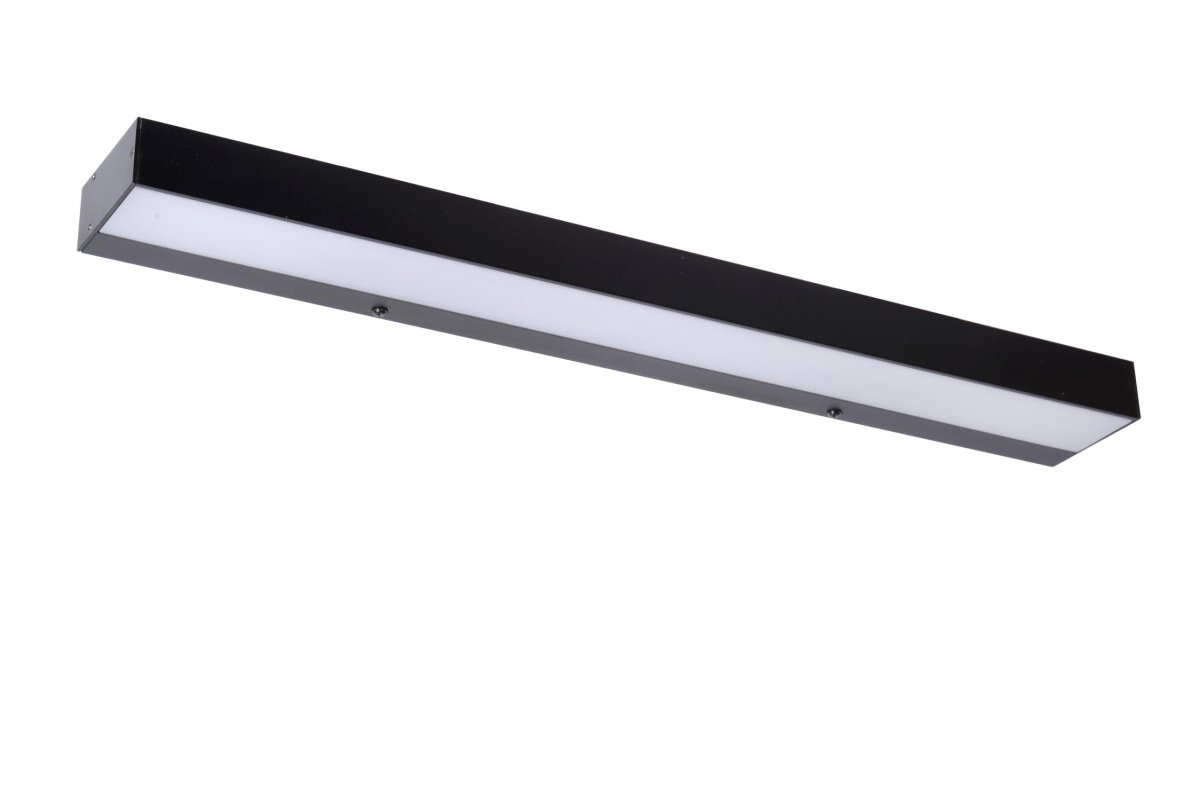 Alexa 60cm Svart baderomslampe Fra Lucide - Laget av høykvalitets metall og utstyrt med en opal skjerm over lyskilden, sprer Alexa et varmt hvitt lys som skaper en myk og behagelig atmosfære.