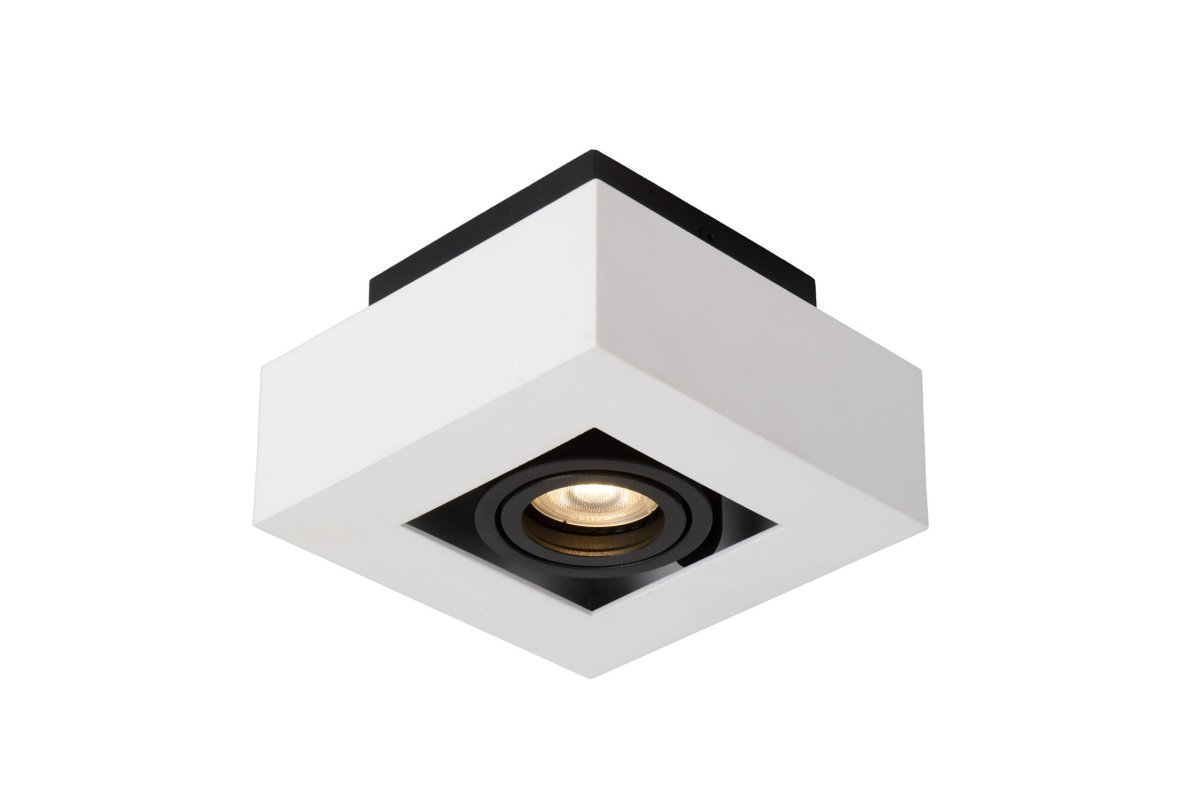 Xirax Hvit spotlight Fra Lucide - Med en kraftig lysstrøm på 320 lumen og en dimme-til-varm-funksjon hvis den er koblet til en ekstern dimmer, lyser denne taklampen opp stuen din fra tak til gulv.