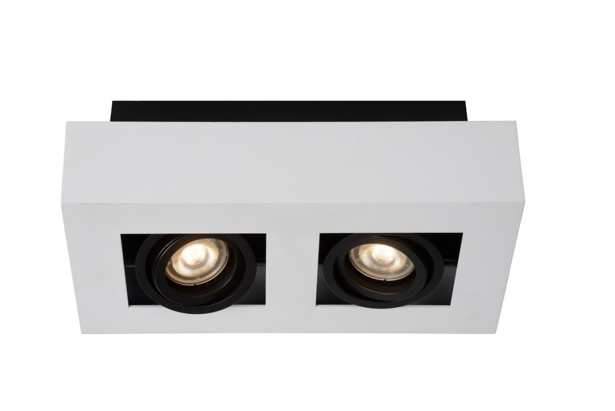 Xirax 2 Hvit spotlight Fra Lucide - Juster fargetemperaturen fra varm gul til varm hvit ved &aring; koble lampen til en ekstern dimmer.