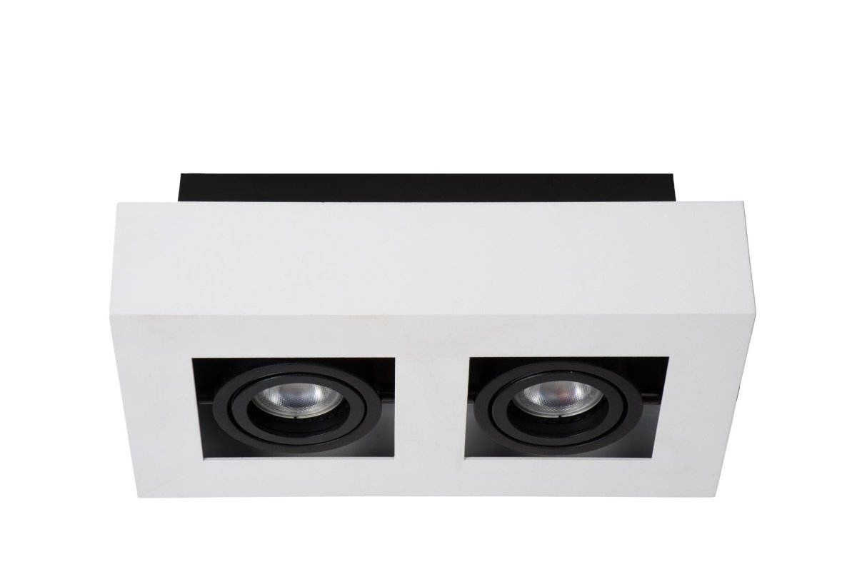 Xirax 2 Hvit spotlight Fra Lucide - Juster fargetemperaturen fra varm gul til varm hvit ved &aring; koble lampen til en ekstern dimmer.
