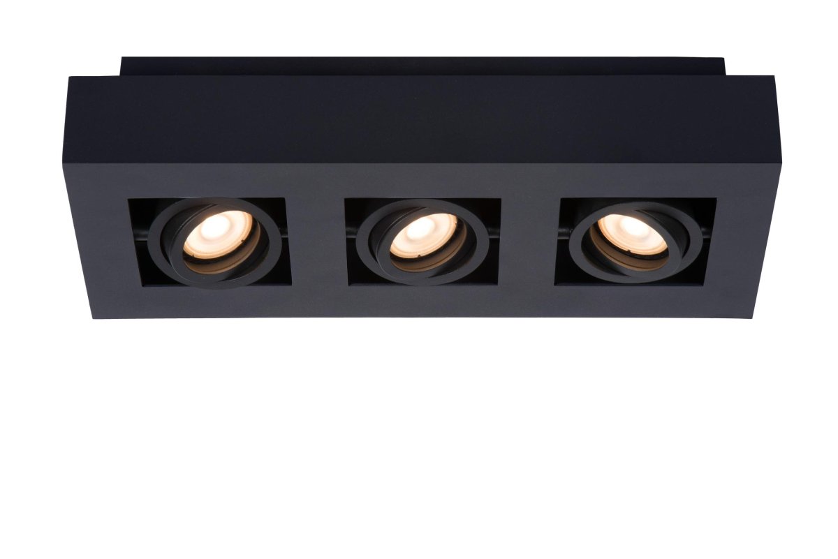 Xirax 3 Svart spotlight Fra Lucide - Juster fargetemperaturen fra varm gul til varm hvit ved &aring; koble lampen til en ekstern dimmer.