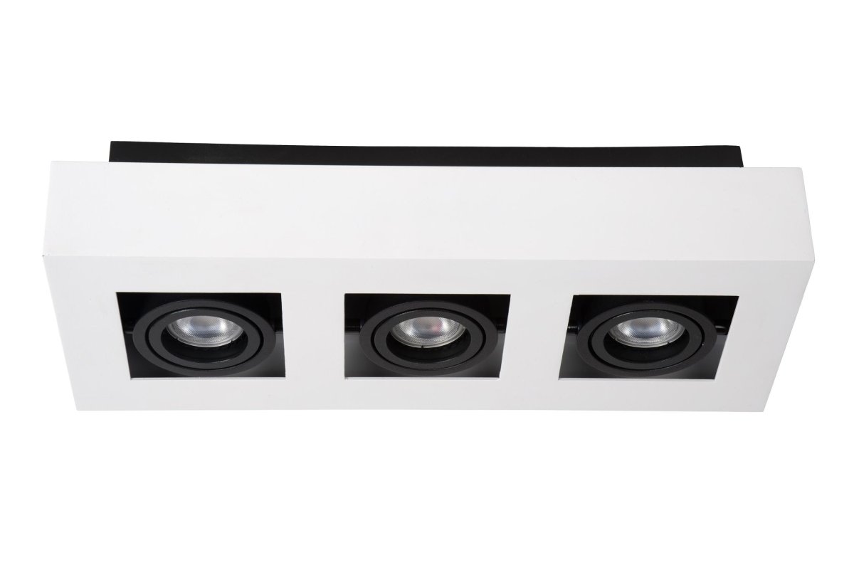 Xirax 3 Hvit spotlight Fra Lucide - Juster fargetemperaturen fra varm gul til varm hvit ved &aring; koble lampen til en ekstern dimmer.