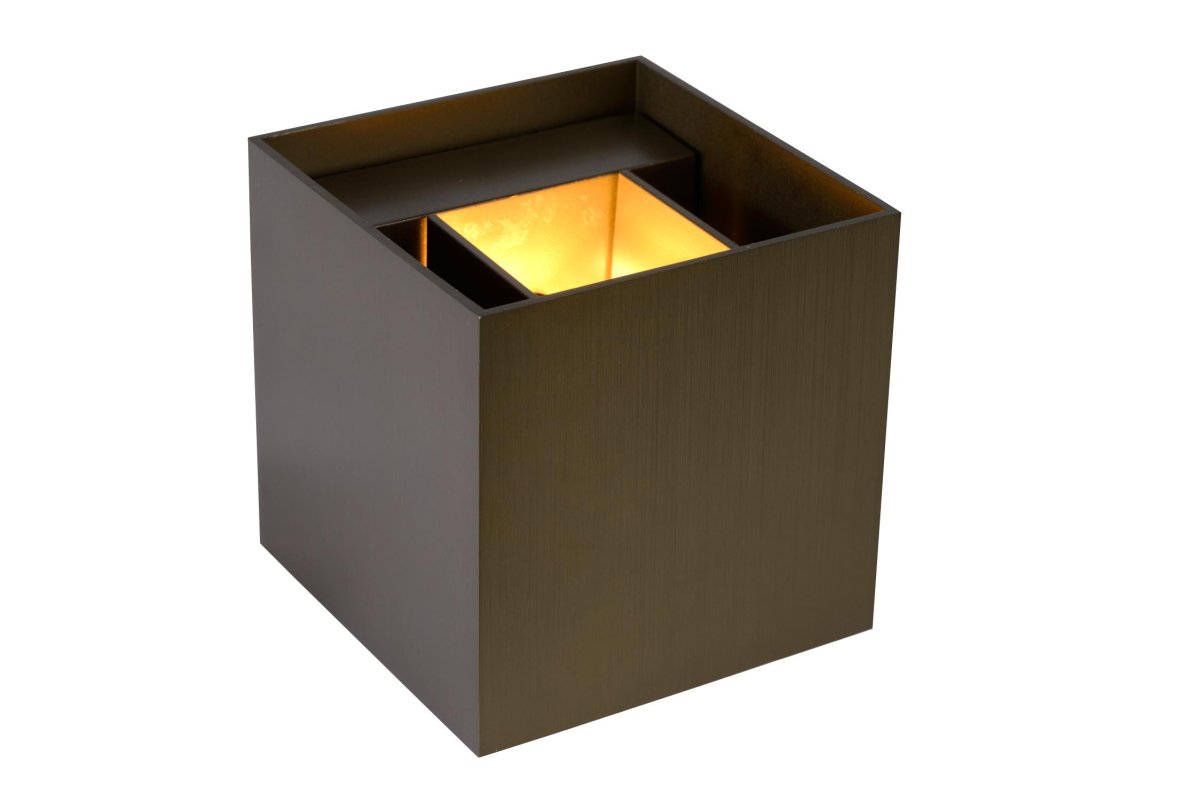 Xio 10cm Brun vegglampe Fra Lucide - Du kan velge at str&aring;len skal skinne jevnt opp/ned, bare opp eller kun ned, eller ha en smalere str&aring;le opp/ned og p&aring; den andre siden en bredere str&aring;le.