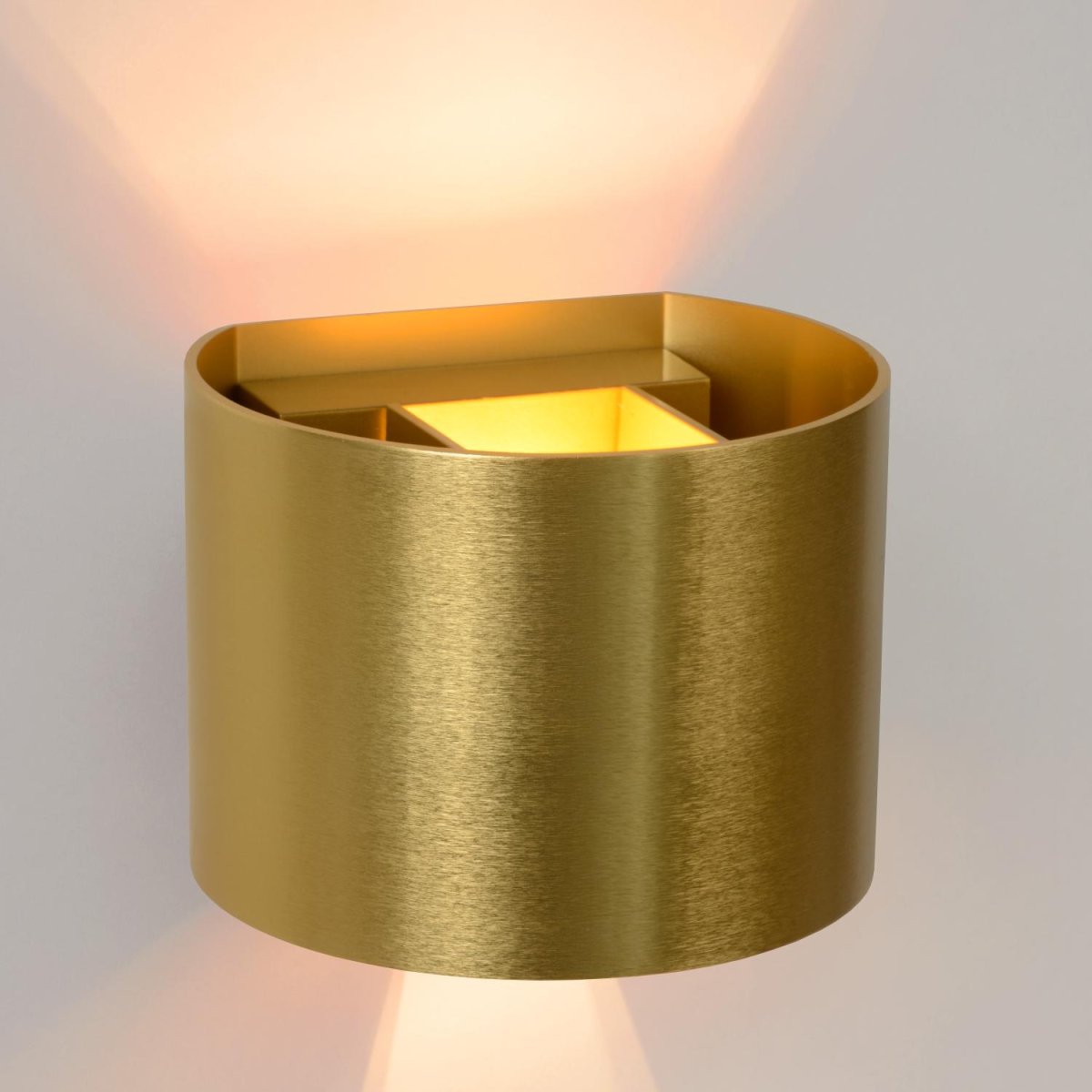 Xio 13cm Matt gull/messing vegglampe Fra Lucide - En stilig boks full av lys til veggen din.