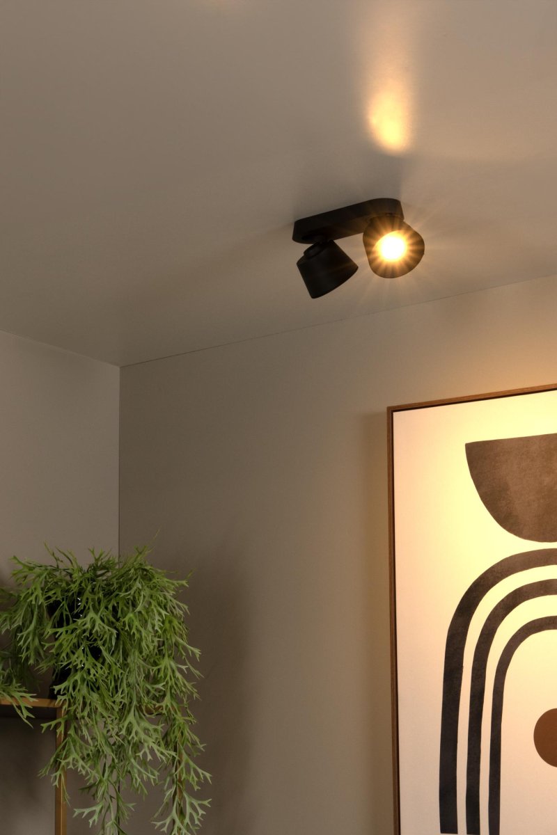 Trigono 2 Svart spotlight Fra Lucide - Unike produktegenskaper:Passer for bruk med LED-lyskilderDenne lampen kan roteres og vippesLett &aring; koble til en dimmer (ekskl.