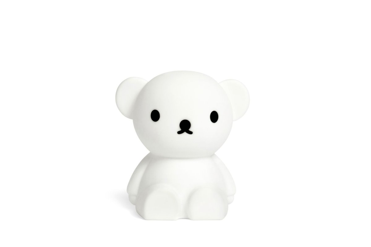 Bundle of Light - Boris Mini Hvit barnelampe Fra Mr Maria - Legg til litt lys og glede til dagen og hjemmet ditt med denne sjarmerende Boris-lampen.