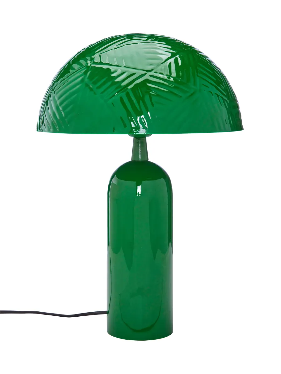 Carter 45cm Grønn bordlampe Fra PR Home - Carter er laget av metall i en blank grønn finish, skyggen er 31cm i diameter og har et dekorativt hamret mønster.
