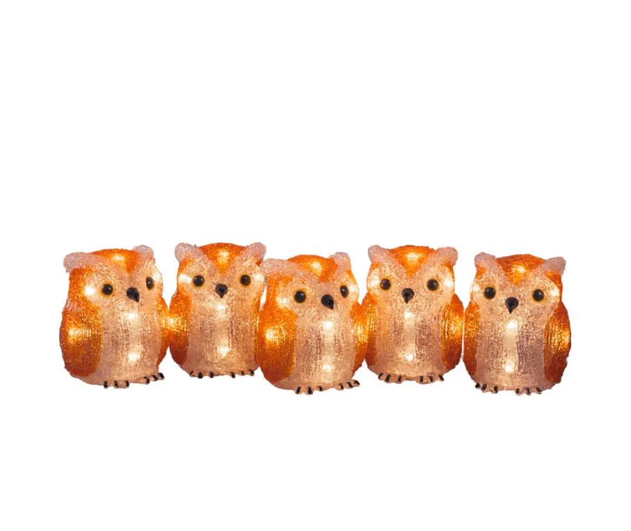 Uglefamilie 40 LED Oransje Fra Konstsmide - Lyslenken er laget av slitesterk akrylplast og lyser opp med 40 varmhvite LED-lys &ndash; perfekt for b&aring;de innend&oslash;rs og utend&oslash;rs bruk.