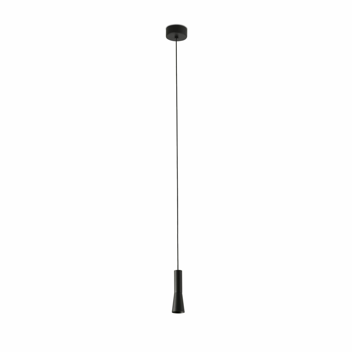 Nina Ø4 Svart Taklampe Fra Faro Barcelona - Nina er en svart pendellampe med integrert LED-teknologi og et stilig, minimalistisk design.
