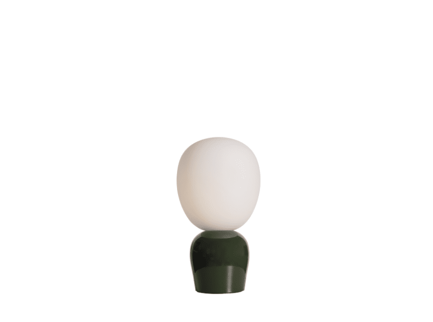 Buddy 34cm Grønn bordlampe Fra Belid - Med sin jevne gl&oslash;d og sofistikerte design blir Buddy en naturlig del av hjemmet, en f&oslash;lgesvenn som sprer lys og karakter i generasjoner fremover.