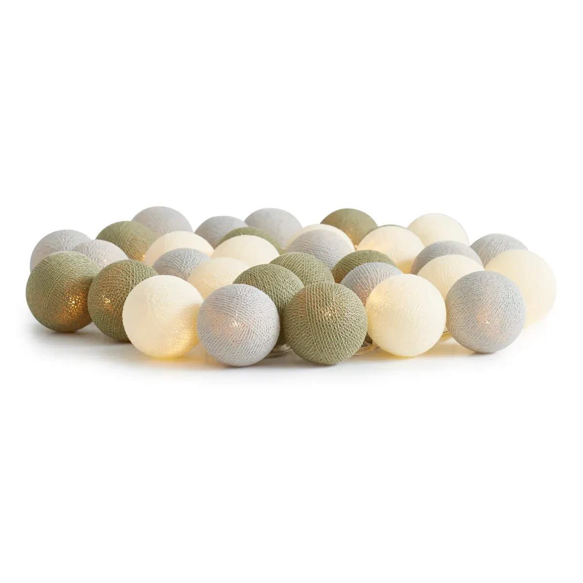 Irislights Garden 35-lights Flerfarget Fra Irislights - Lyslenken Garden fra svenske Irislights er en stemningsfull lyslenke som med sitt design skaper et varmt og koselig lys i rommet.