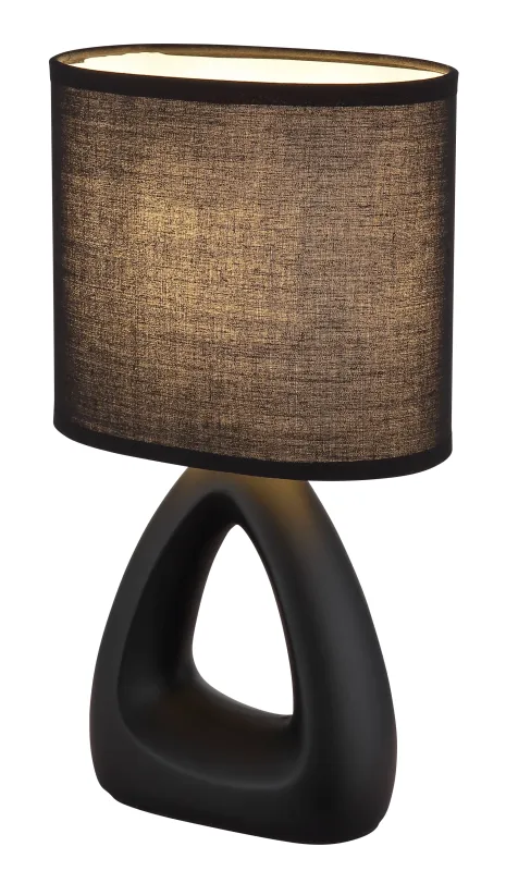 Triangle 30cm Svart bordlampe Fra Globo Lighting - Den triangelformade basen med ett stilrent utskuret h&aring;l ger ett modernt intryck, medan den ovala textilsk&auml;rmen i svart f&auml;rg sprider ett behagligt och j&auml;mnt ljus.