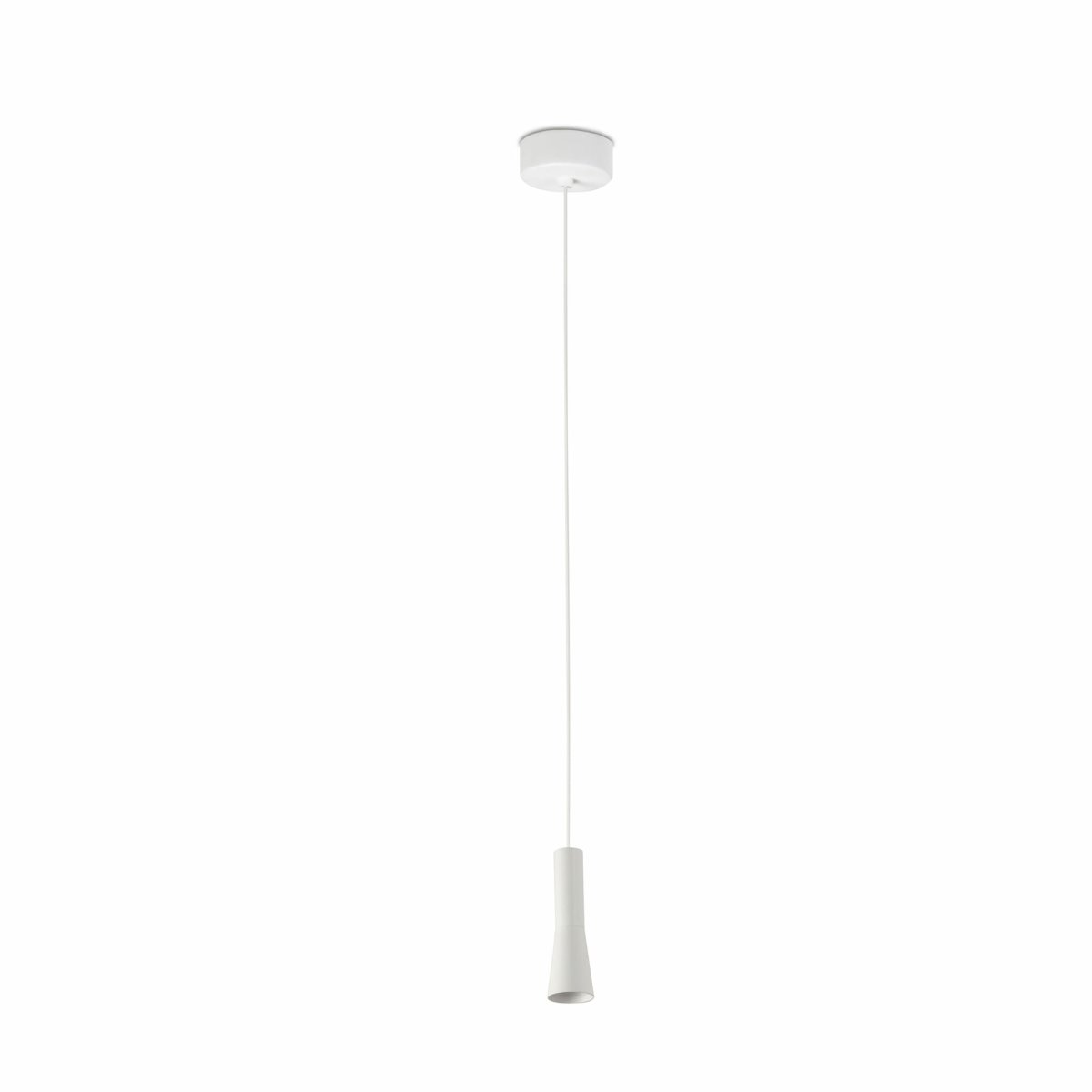 Nina Ø4 Hvit Taklampe Fra Faro Barcelona - Nina er en hvit pendellampe med integrert LED-teknologi og et stilig, minimalistisk design.