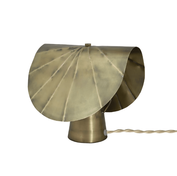 Edgar 20cm Antikk messing bordlampe Fra Strömshaga - Leveres med 1,5 m tvunnet tekstilledning i beige med strømbryterPære og støpsel følger ikke med.