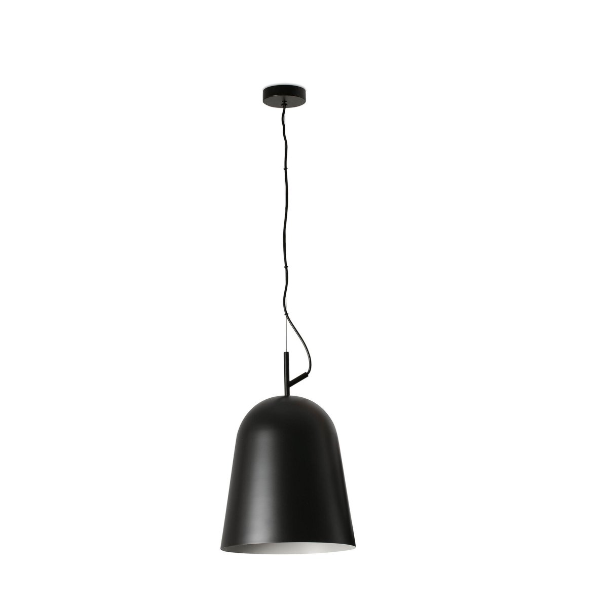 Zoom bilde av Studio Ø30 Svart Taklampe Fra Faro Barcelona - Studio er en elegant pendellampe i svart, designet av Nahtrang med inspirasjon fra de klassiske linjene fra 1950-tallet &ndash; tidl&oslash;s estetikk i en moderne vintage.