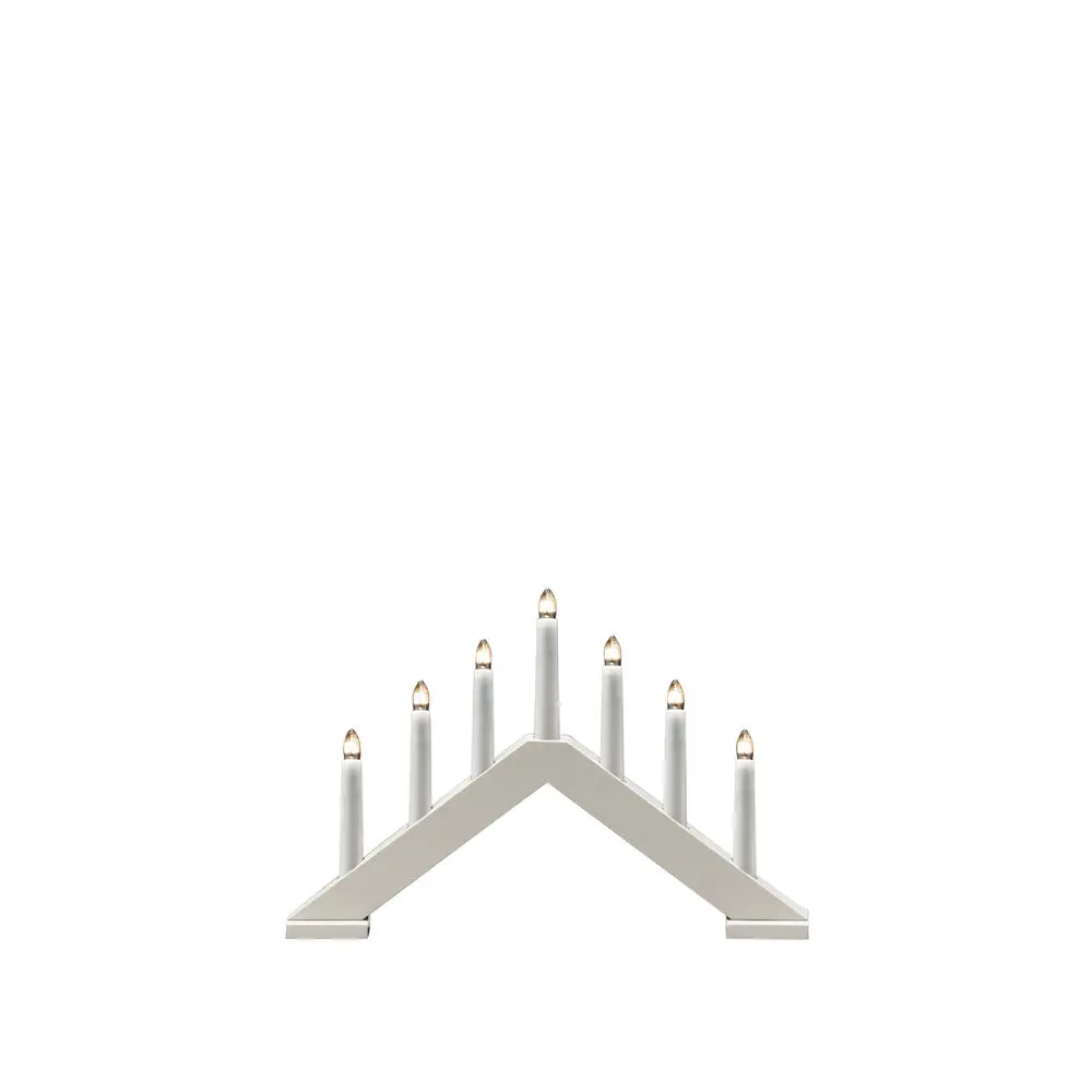 Candelabra 7 Lights Hvit Fra Konstsmide - Gi hjemmet ditt en tidl&oslash;s og stilig julestemning med denne elegante adventslysestaken i hvitlakkert tre.
