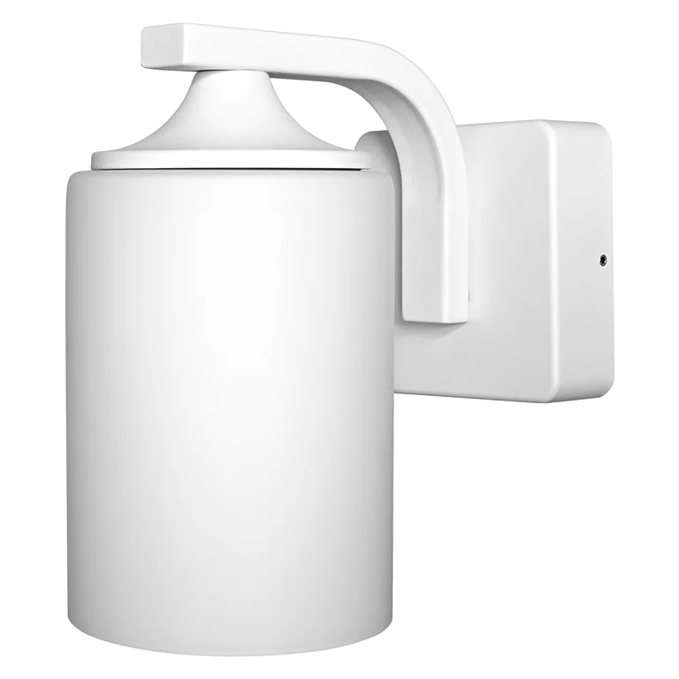 Lantern Cylinder Hvit utendørslampe Fra Osram - Den er laget av presst&oslash;pt aluminium for h&oslash;y slitestyrke og har en diffuser i herdet frostet glass som gir et mykt og behagelig lys.